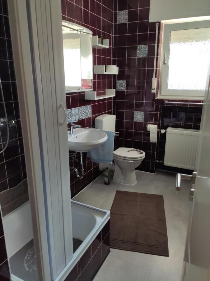 Monteur Unterkunft Gaestewohnung Ferienwohnung - Haus Huth Freigericht Bagian luar foto